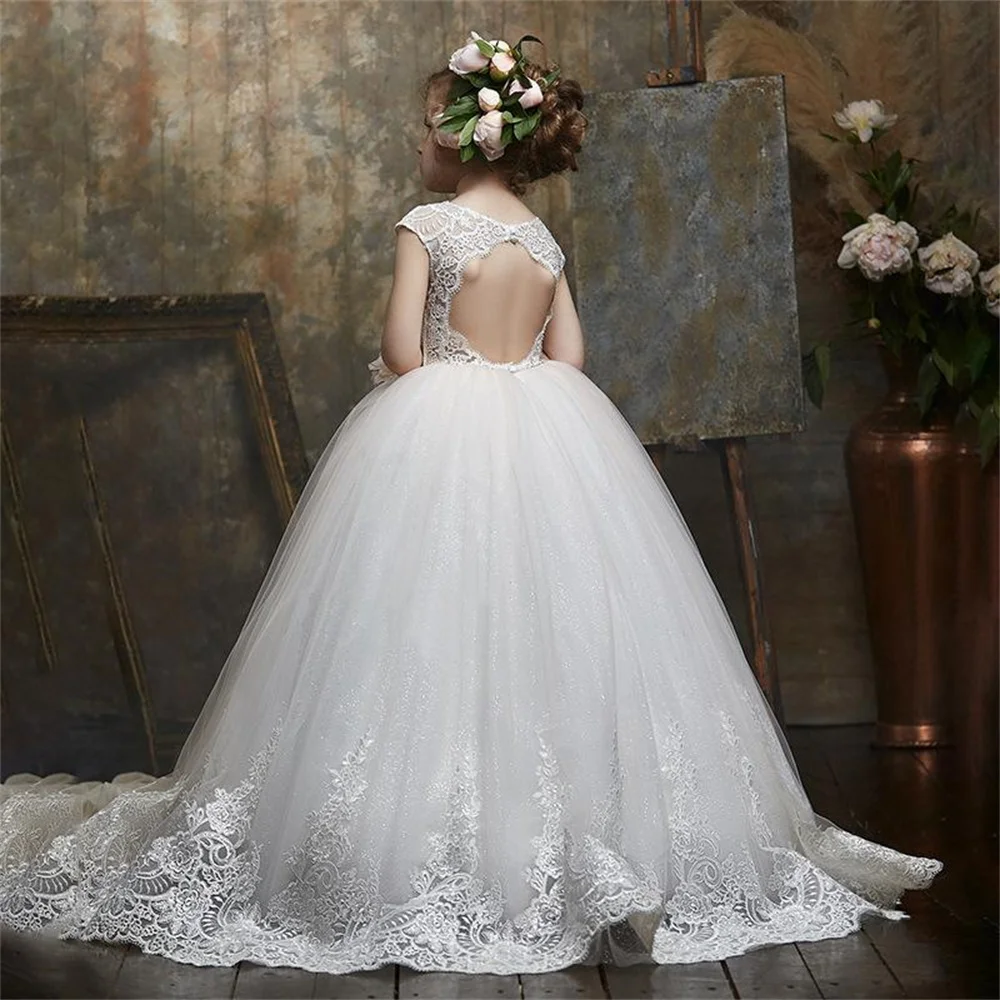 הראשונות קודש שמלות עם שרוולים קצרים מדבקה גברת בחזרה מלאך הנסיכה שמלת ילדה פרח שמלת שושבינה חלום החתונה של ילדים מתנה