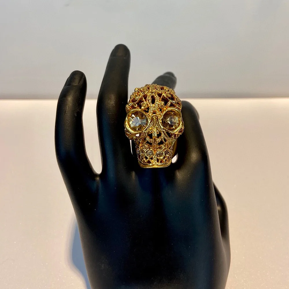 מותג יוקרה חדש אופנה דקדנטי אסתטיקה Crytal טבעת גולגולת ייחודי צבע זהב פאנק תכשיטי נשים גברים מתנה
