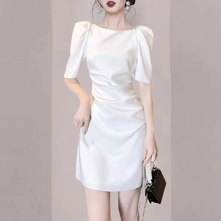 צרפתי השמלה של נשים 2023 קיץ אופנה חדשה סגנון Slim Fit קפלים בועה שרוולים רזה לא סדיר השמלה