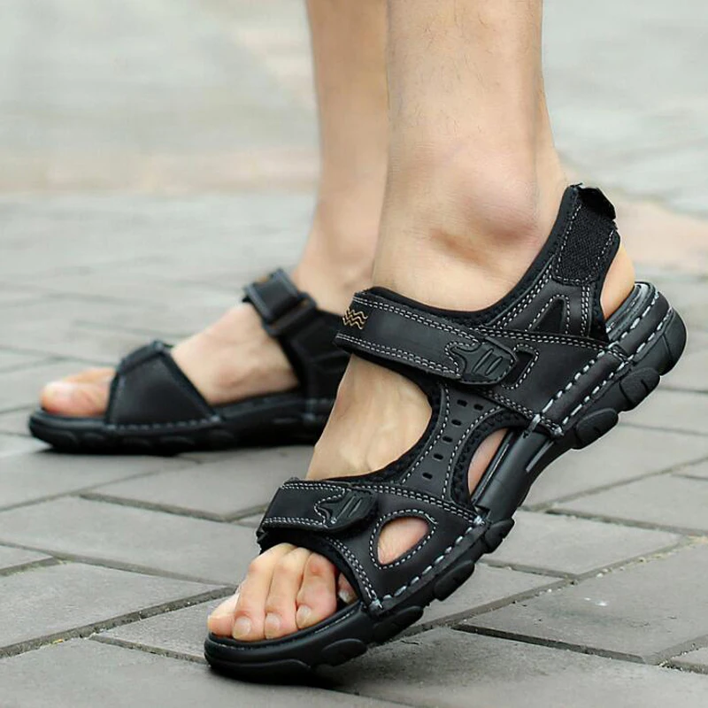 גברים סנדלים בקיץ 2022 חוף נעלי עור אמיתי סנדלי שטוח החלקה סנדל לגברים גודל 38 - 45