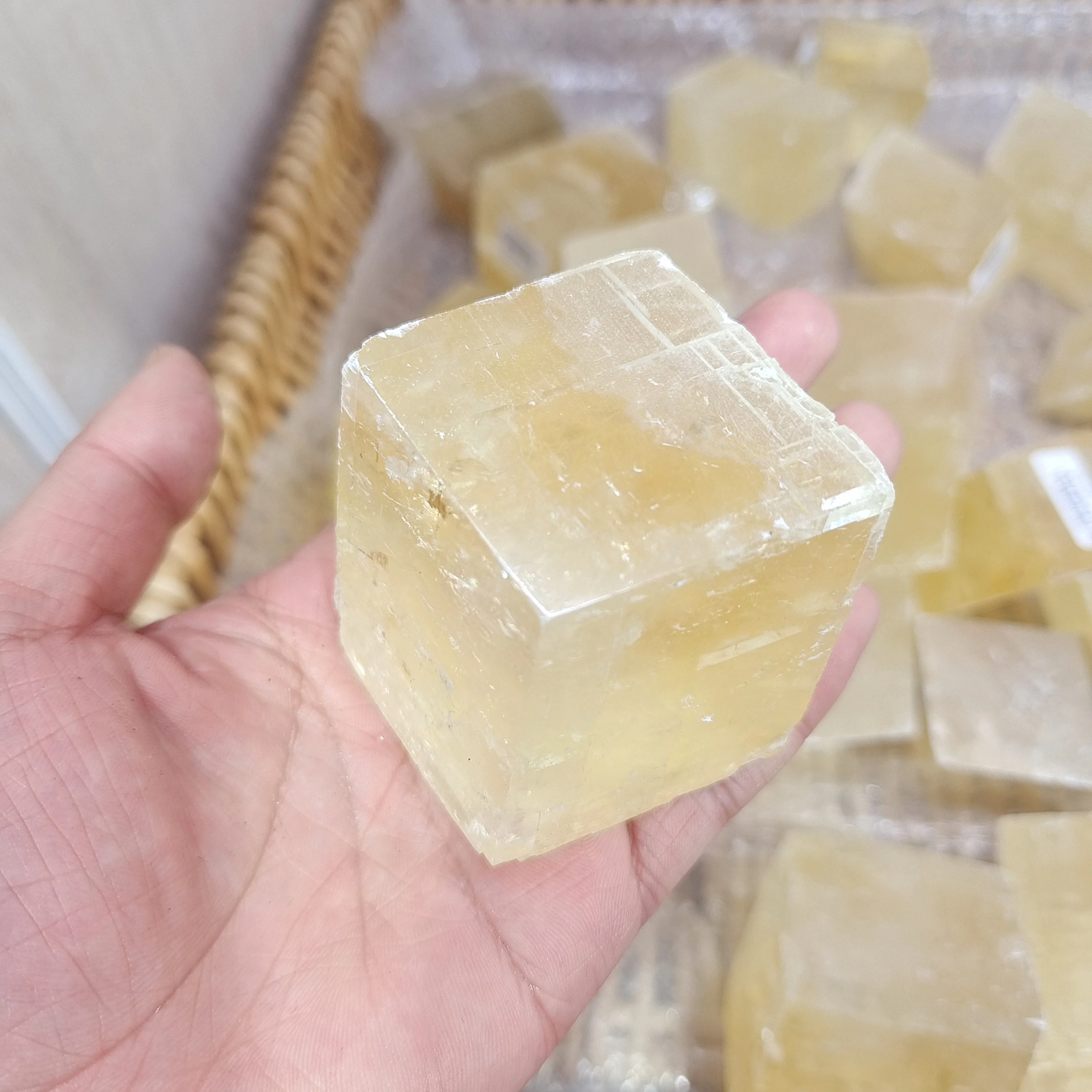400 גרם טבעי תפוזים באיסלנד ספאר אבן צהובה קלציט רייקי ריפוי דגימה קשה גלם מינרלים אוסף מתנה